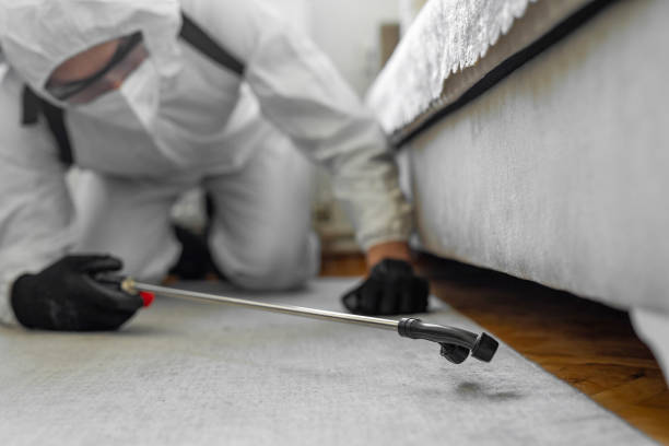 Professional Rodent Control technician working in Delcambre, LA
